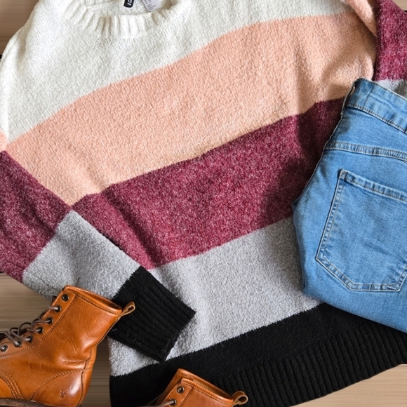 H&M divided oversized pullover colorblock knit sweater size small - Picture 8 of 8